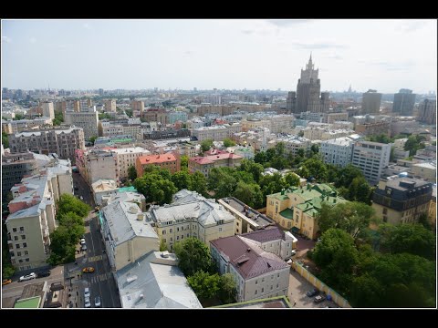 Видео: Бульварное кольцо  и секреты московских двориков / Moscow.  Russia