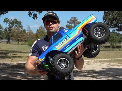 Видео: Новый Traxxas Bigfoot Xmaxx уже в скейтпарке!!!!😱