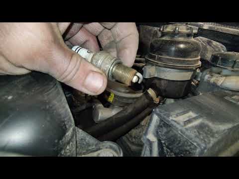 Видео: Нива Тревел. Лучшие СВЕЧИ зажигания, замена. ТО-6. 77 000 км пробега.