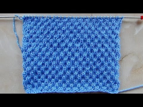 Видео: Объемный рельефный узор Вязание спицами Видеоурок 262
