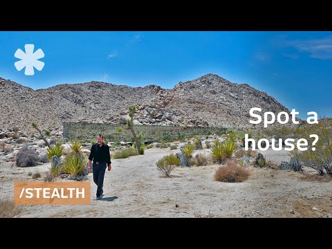 Видео: Их автодом не соответствовал нормам. Вместо этого они построили невидимый дом.