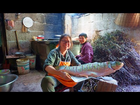 Видео: Рецепт предков: кулинарная гигантская целая рыба с дровами | Рыбное земледелие