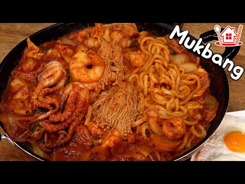 Видео: Couple Mukbang│Готовим и едим Нак Гоп Дэ Сае! (Осьминог, креветки, внутренности)