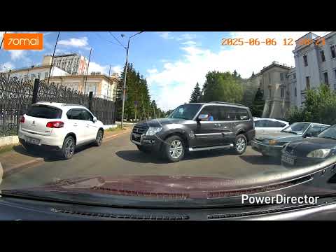 Видео: Нарушение ПДД и курьезы на дорогах г. Омска. Подборка записей видеорегистратора. #омск #пдд 