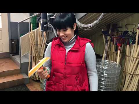 Видео: Как насадить тяпку на черенок