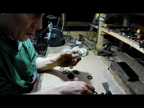 Видео: Задний тормозной цилиндр УАЗ. Подготовка поршней заднего рабочего тормозного цилиндра УАЗ патриот