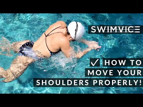 Видео: Как правильно использовать плечи при плавании брасом!