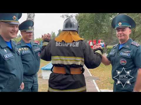 Видео: Торжественные проводы на пенсию спасателя с 28-летним стажем | Жлобин | 2025.09.08