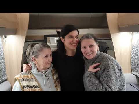 Видео: Жизнь в Англии .Сьемка со звездами. Чем нас кормили на сьемках в тюрьме. Как готовят Индийский чай .