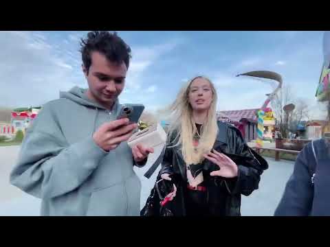 Видео: Irl!! стрим Амины Тендерлибае |Ирл стрим Амины  с парка  аттракционов с Диларой ,Сендомом ,Настей и