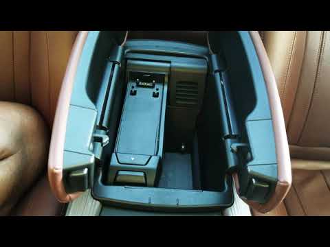 Видео: Снятие держателя телефона BMW X5 F15 2014+