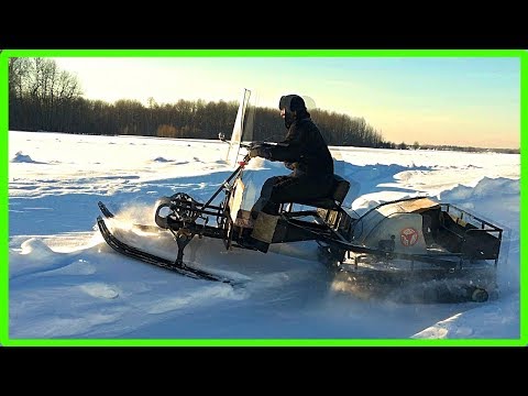 Видео: Всесезонный мотобуксировщик Ураган Медведь. Зимние испытания с лыжным модулем