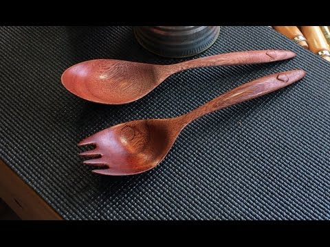 Видео: Набор для салата из красного дерева, вырезанный вручную