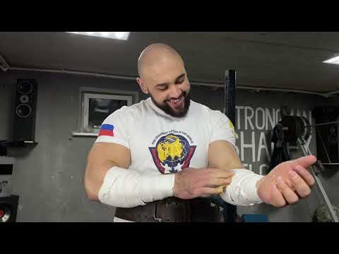 Видео: Как поднимать камни Атласа. Стронгмен. Шамей Давид