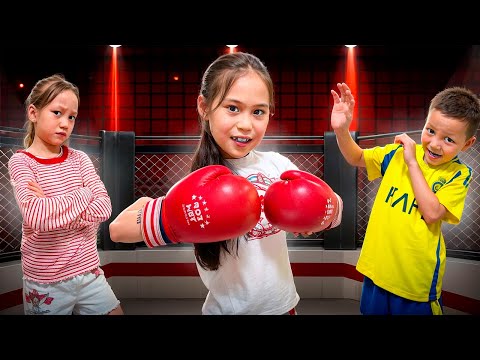 Видео: АЙКОША БОКСЕР БОЛЫП КЕТТІ😱 АЮША МЕН ТӨБЕЛЕСТІ 😱🤦🏻‍♀️ МИНИ ФИЛЬМ🎥 #рекомендации #жасмин 
