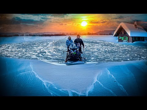 Видео: ОСТРОРЖНО НА ЛЬДУ.  ТАЁЖНАЯ РЕКА. ПОДЛЕДНАЯ РЫБАЛКА .ХАРИУС.