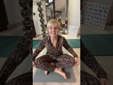 Видео: 🧘Утро с Ольгой Шакти. Суст.гимн.Зата-йога #йогаутром #открытаяйога #yoga #yogaeveryday 