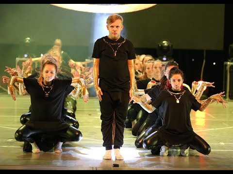 Видео: "Заклинатель змей", школа TODES-Кашира, выступление на отчетнике школы TODES-Калуга, 08 июня 2018