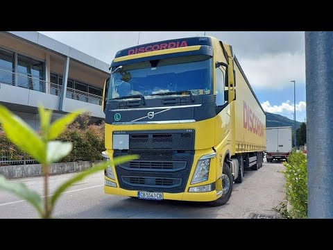 Видео: Курс - от Германия до Италия; Разтоварване в фондо | част 2 | Vlog #1 | Denis Kadirow TruckVloger