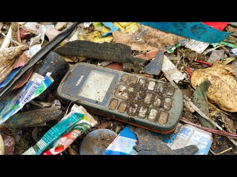Видео: Реставрация заброшенного старого NOKIA103 || Нашел в мусорке НОКИА 2012г.