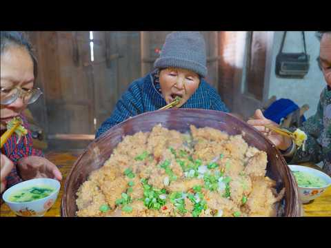 Видео: 86-летняя бабушка готовит традиционное китайское блюдо