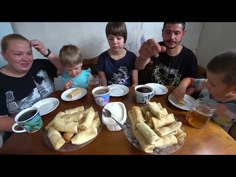 Видео: мукбанг блины с варëной сгущенкой и с творогом