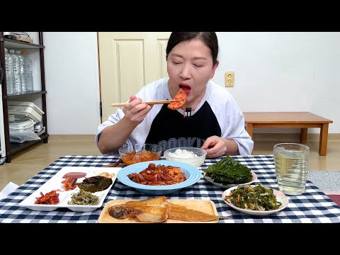 Видео: Корейский стол, приготовленный из здоровой пищи (есть видеоблог)