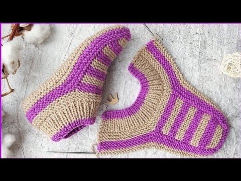 Видео: Домашние следки спицами. Простые тапочки спицами без швов на подошве.