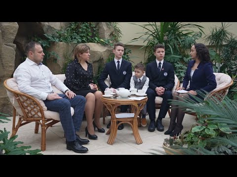 Видео: Проект «В кругу семьи». В гостях семья Тихоновых