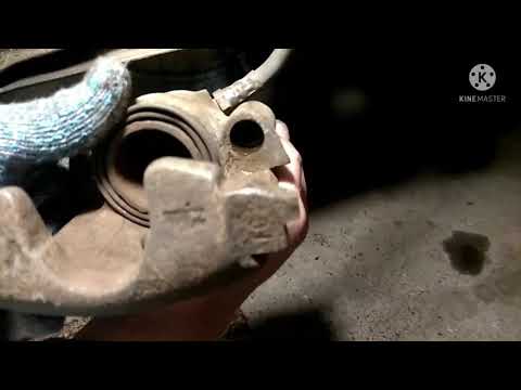 Видео: Volkswagen Golf 2. Направляющие Пальцы Суппорта,  ремонт замена пальчиков ®️