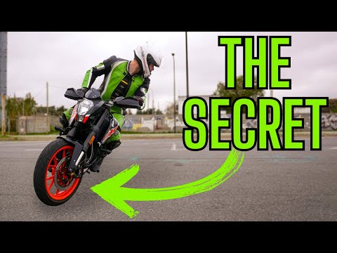 Видео: Как делать крутые развороты, как японская полиция