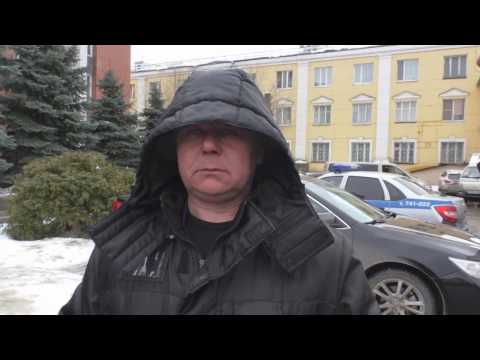 Видео: Инвалидам нет места на парковке у администрации, а охрана опять жжет !