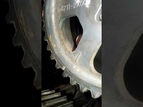 Видео: kia spectra 1,6 установка шестерни ГРМ распредвала