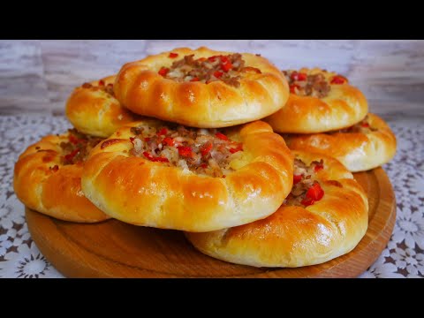 Видео: Открытые пирожки с мясом. Ватрушки рецепт. ТЕСТО КАК ПУХ. Кулинарим вместе