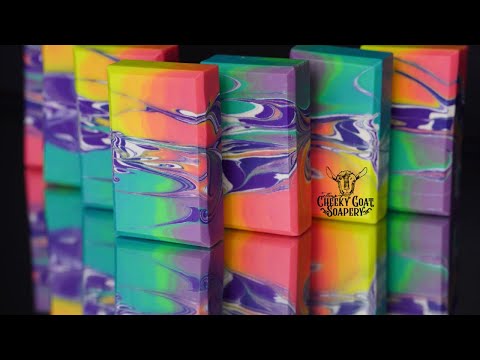 Видео: Клуб Soap Challenge в мае 2022 г. — Long Oasis Pour — Опытный дивизион — «Лиза Франк: Мечты»