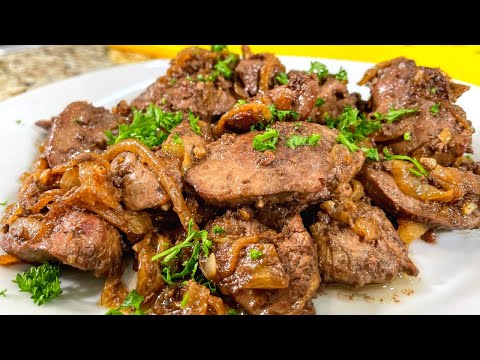 Видео: Вкусная КУРИНАЯ ПЕЧЕНЬ. Жареная печень на сковороде с луком. Как пожарить печень куриную вкусно.