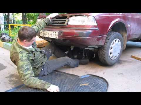 Видео: установка кпп на москвич 2141 без ямы и без подъёмника.