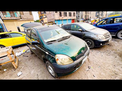 Видео: За рулем Toyota Yaris 2003 года в идеальном состоянии, проезжаю по африканскому городу.