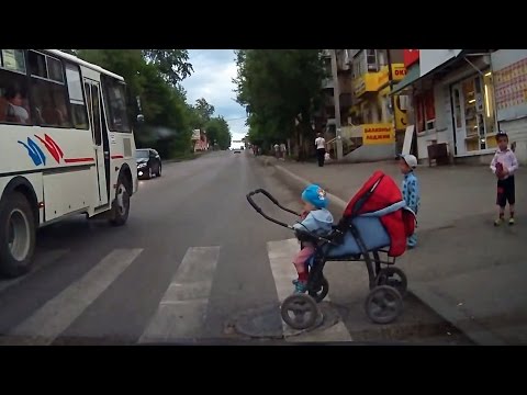 Видео: Беспечность современных мам [RoadCrash500]