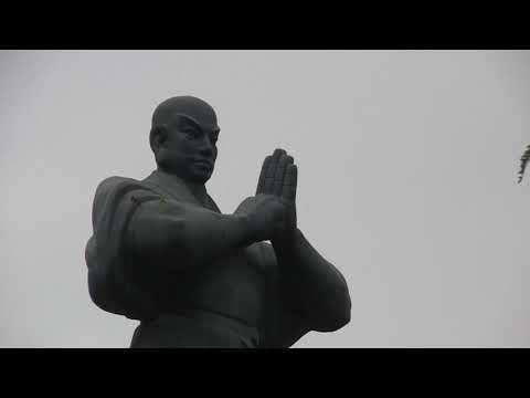 Видео: Шаолинь-легендарный  буддийский монастырь в центральном Китае.