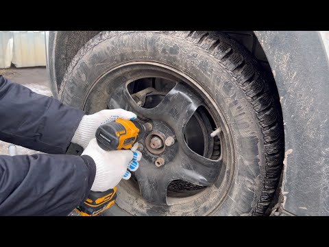 Видео: САМЫЙ ДЕШЁВЫЙ АККУМУЛЯТОРНЫЙ ГАЙКОВЁРТ с OZON. Сможет ли открутить колесо?