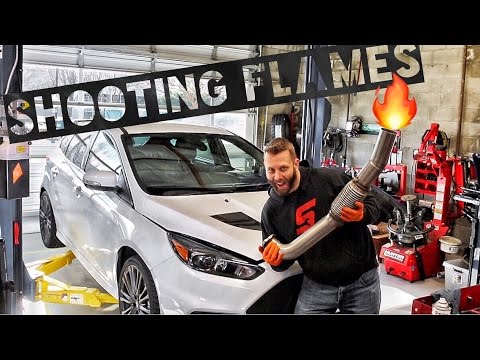 Видео: Установка безкапотной трубы Ford Focus RS