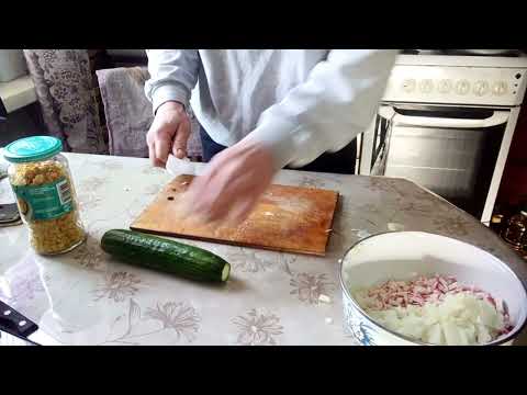 Видео: Очень вкусный салатик.
