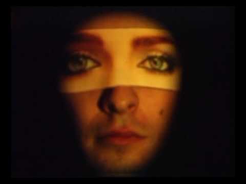 Видео: ПИКНИК - Твое сердце должно быть моим