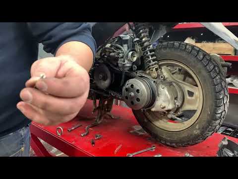 Видео: Ремонт Honda Tact 30