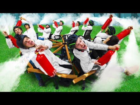 Видео: КАРУСЕЛЬ ИЗ ОФИСНЫХ СТУЛЬЕВ И ОГНЕТУШИТЕЛЕЙ!