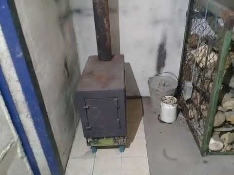Видео: Печь в гараже.
