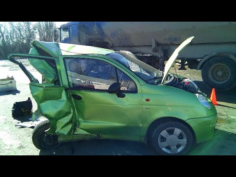 Видео: Подборка ДТП ДЭУ МАТИЗ. Держит ли удар?