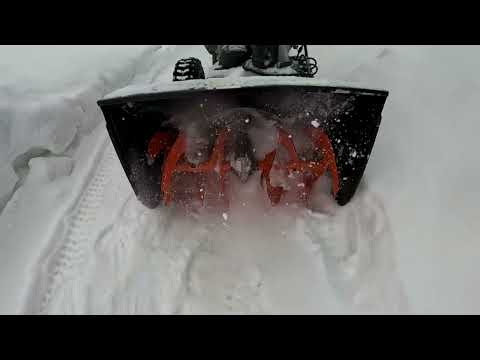 Видео: Тест снегоуборщика Patriot PS 700