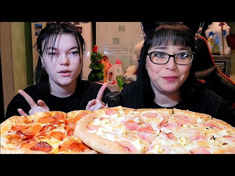 Видео: Мукбанг | Пицца Пепперони и с Ветчиной и сыром, картофель из печи | Обжор Асмр